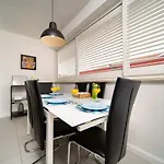 Dora Apartment *