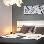 Apartment Dora Palit